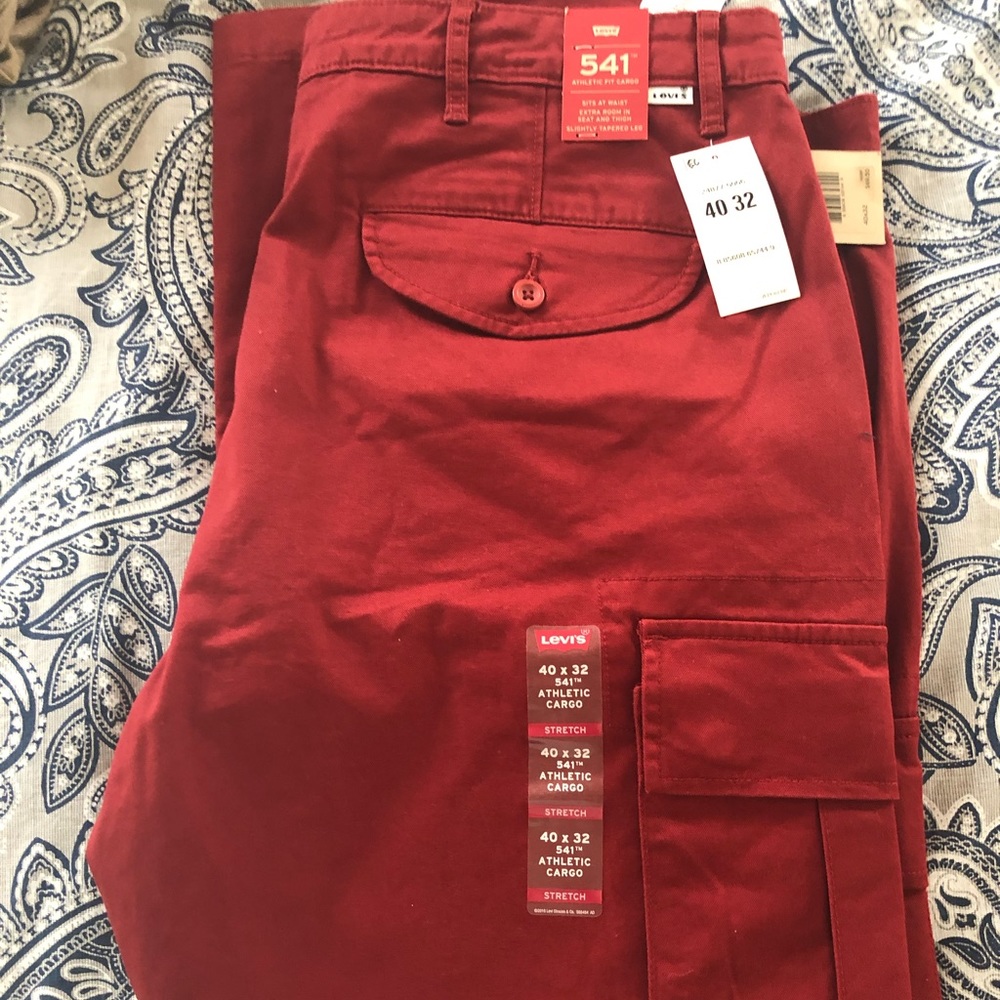 Men’s Levi cargo pants